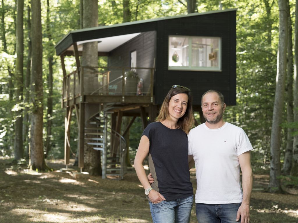 Cabane arbre jura suisse