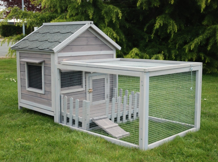 Cabane pour chat fait maison