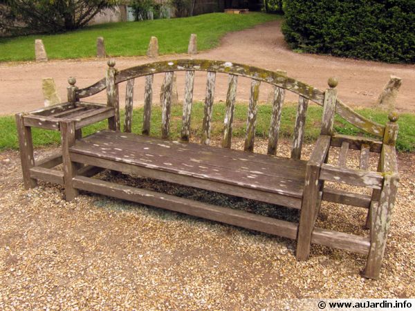 Lasure salon de jardin bois